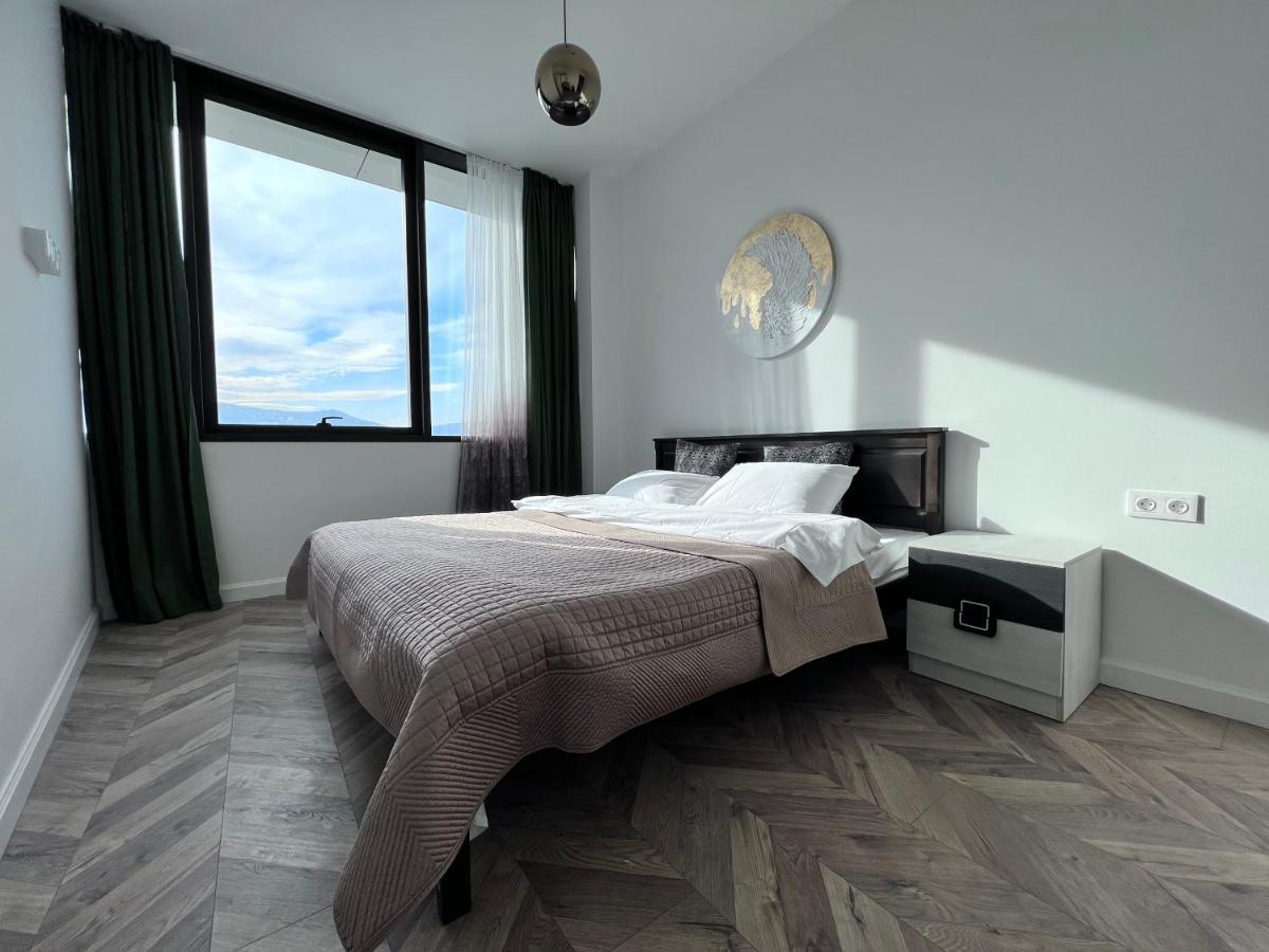 Apartment In Axis Towers, Tbilisi Business Center エクステリア 写真