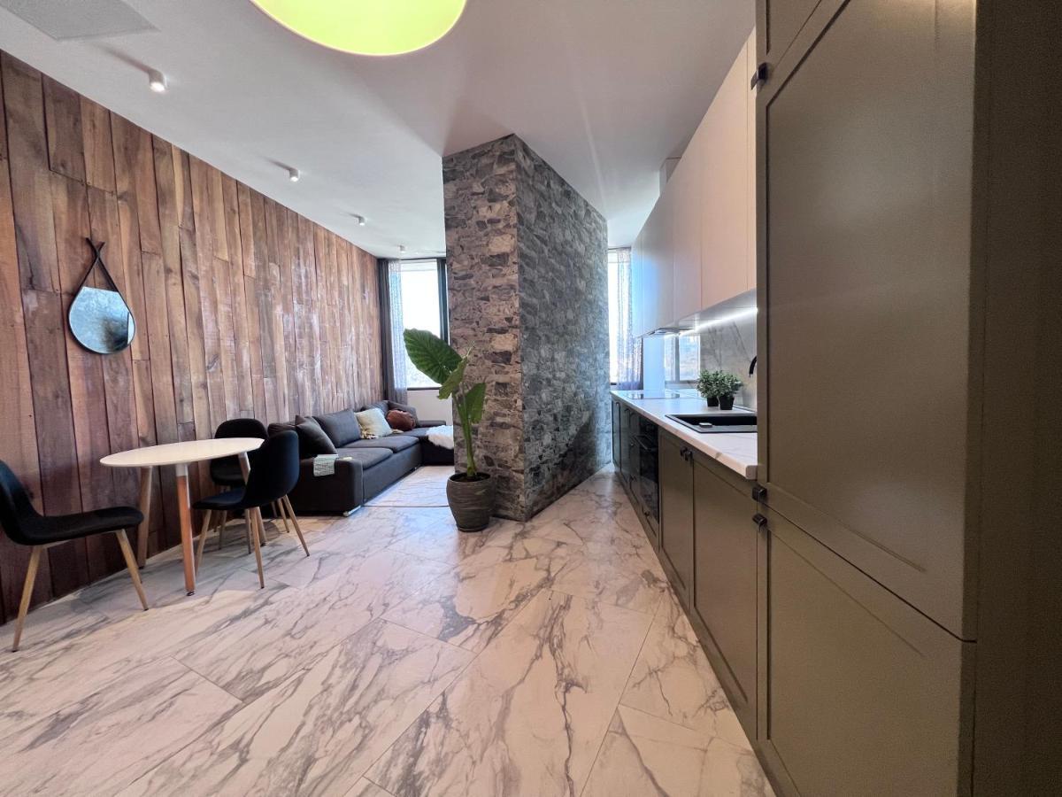 Apartment In Axis Towers, Tbilisi Business Center エクステリア 写真