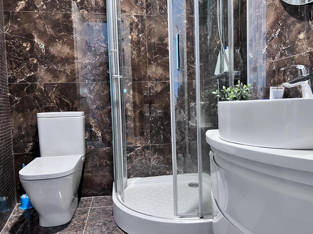 Apartment In Axis Towers, Tbilisi Business Center エクステリア 写真