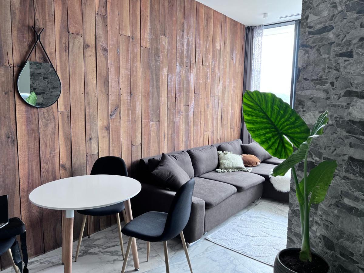 Apartment In Axis Towers, Tbilisi Business Center エクステリア 写真